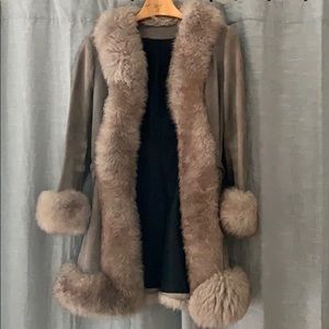 Vintage leather winter coat with fur
